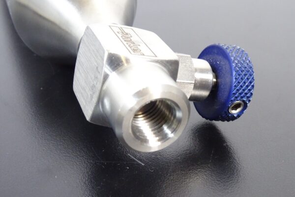 IMC/Sentry Steel Sample Cylinder with Valves | 1800psi | 1/4" Connection - Image 8