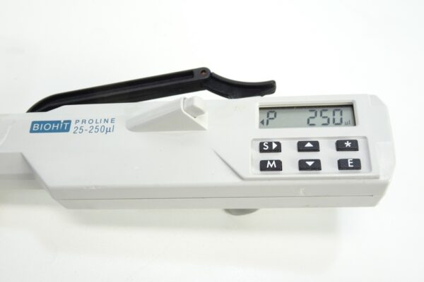 BIOHIT PROLINE Electric Pipette 12-Channel 25-250uL * New Battery - Image 2