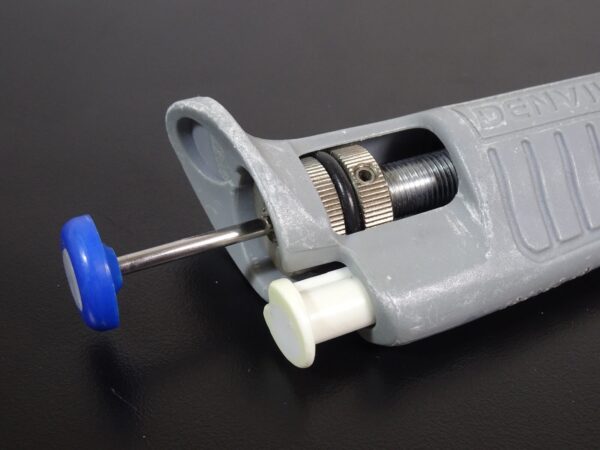 Denville Lab Pipette XL 3000 | 100-1000uL |  w/Warranty - Image 4