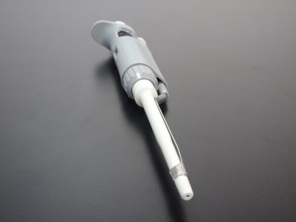Denville Lab Pipette XL 3000i | P200 | 20-200uL |  w/Warranty - Image 4