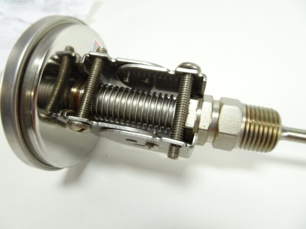 ASHCROFT Bimetal Thermometer with Everyangle Connector 30EI60E090XC4SG - Image 3