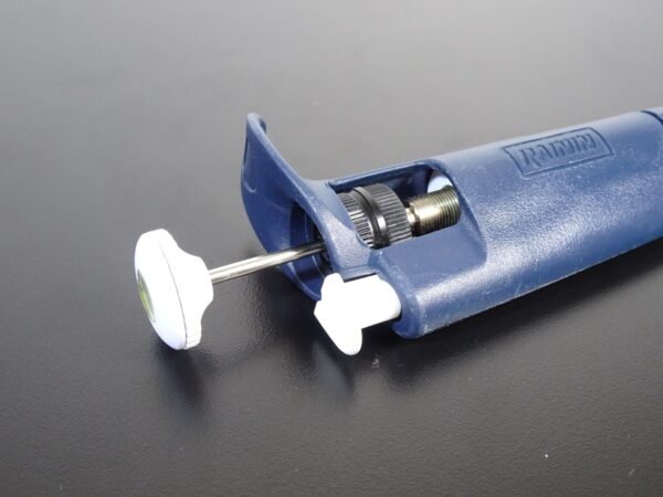 Rainin Classic Lab Pipette PR-20 | 2-20uL Single Channel Manual Pipette - Image 3